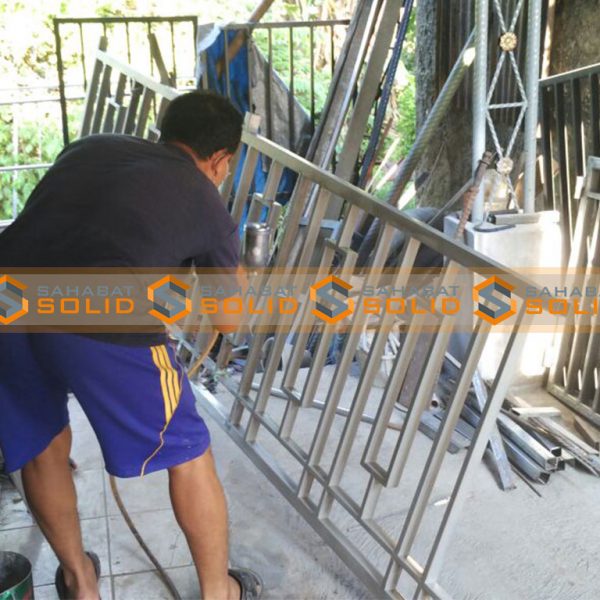Railing Balkon Minimalis di Citayam Depok